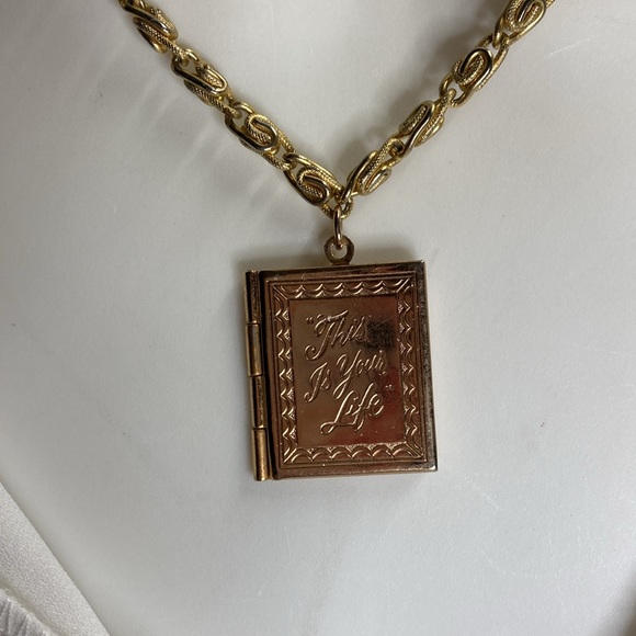 Vintage Mid -Century Gold Tone Locket Book Shaped Says This Is Your Life Opens - Picture 1 of 13
